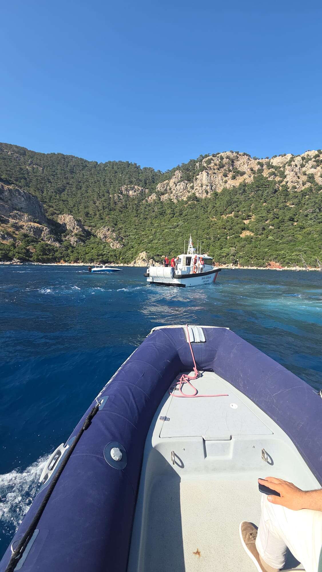 Marmaris’te Gezi Teknesi Battı: Yolcular Son Anda Kurtarıldı 2